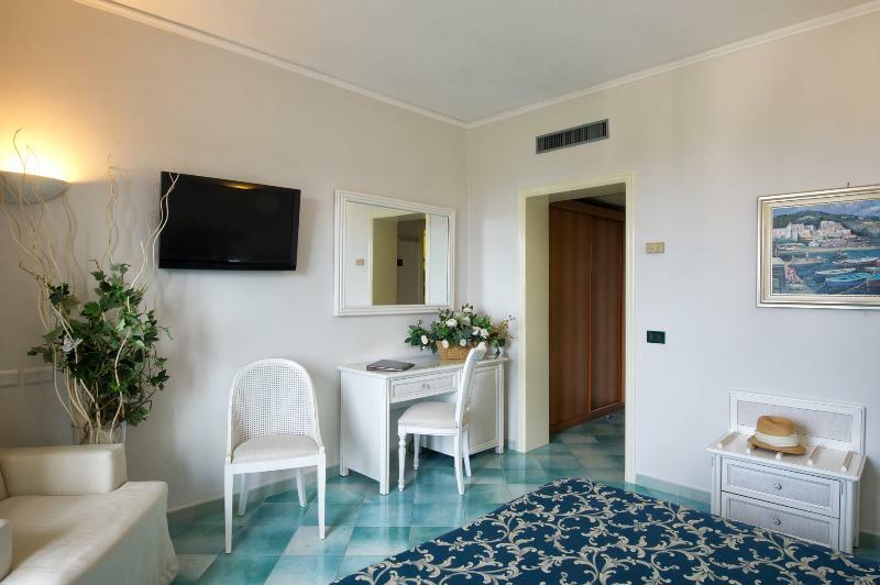 Hermitage & Thermal Hotel 4*
